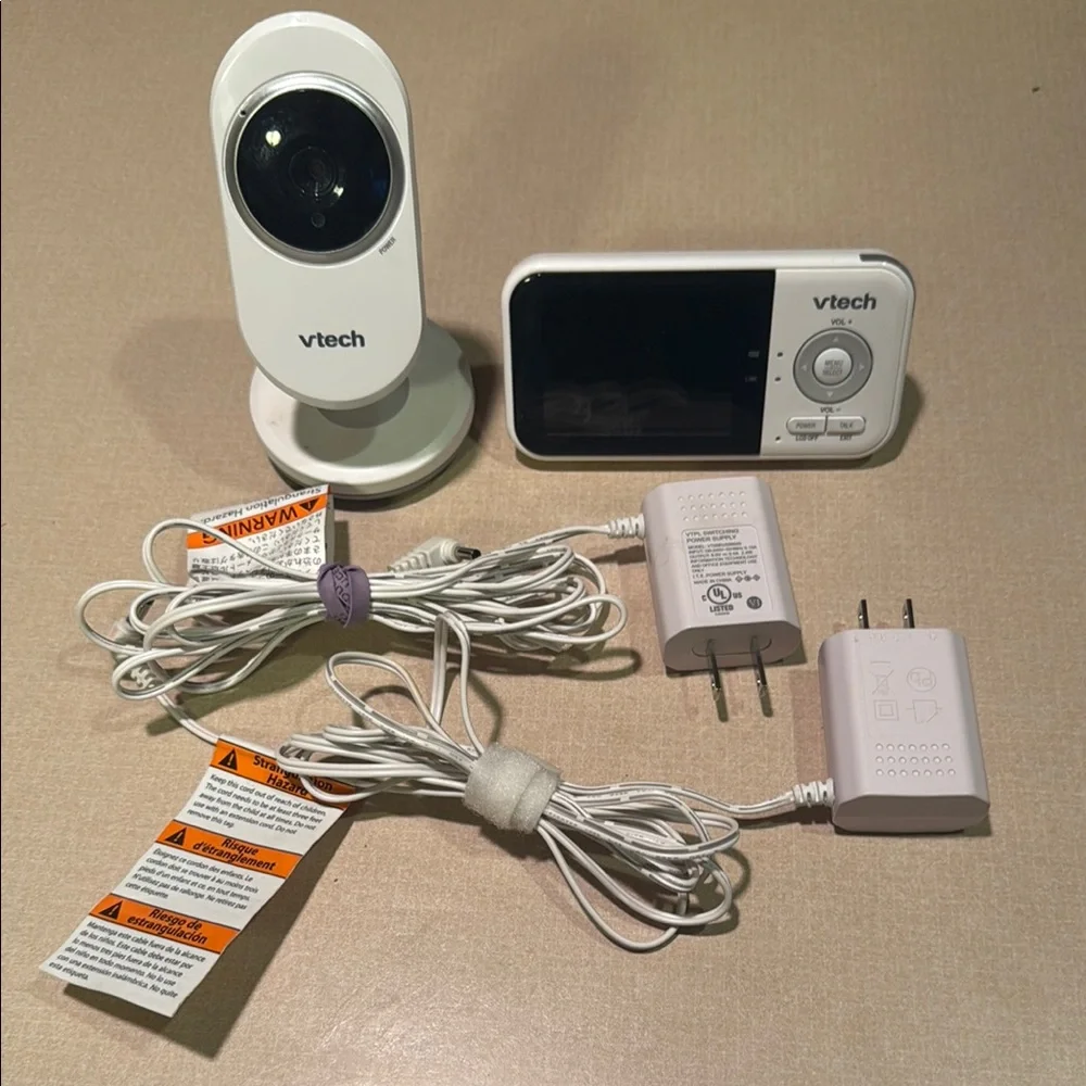 VTech White Baby Monitor with Camera and Display
